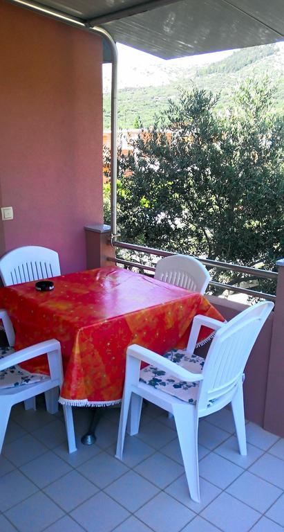 Apartment Olive House Rab Barbat na Rabu Oda fotoğraf